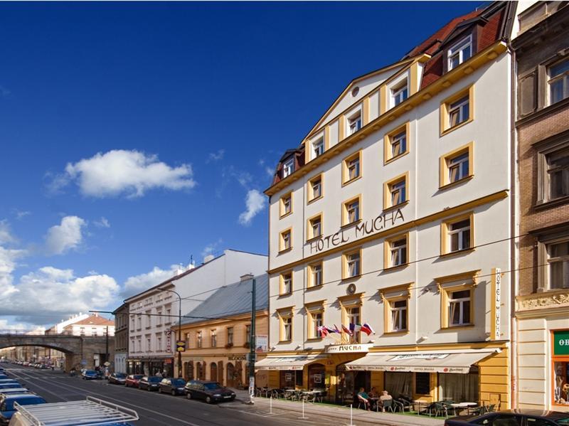 Mucha Hotel