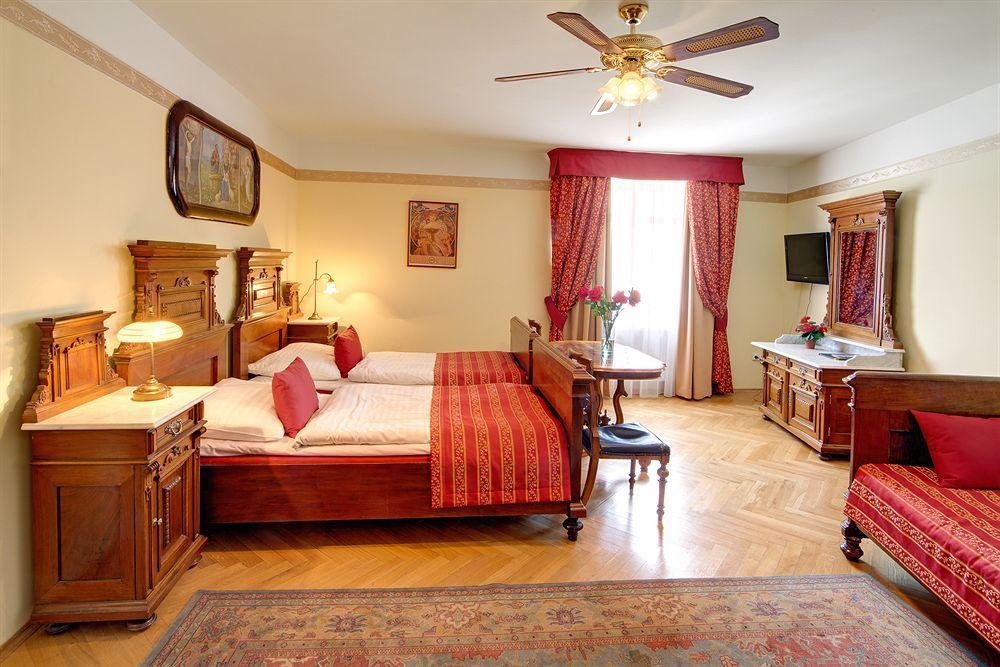 Mucha 4* Prague